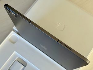 Apple iPad Pro 12.9 M1 128GB WIFI+Cellular (4 фото из 10)