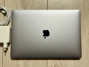 Apple Macbook Pro 13 M1 8/256GB Space Gray SWE heas korras. (1 foto / 7)