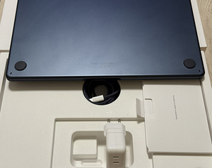 Apple Macbook Air 15 M3 2024 8/256 Midnight ENG, аккумулятор (7 фото из 7)