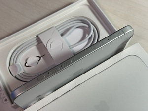 Apple iPhone 16 White 128GB nagu uus. Garantii kuni 12.2026 (2 foto / 7)