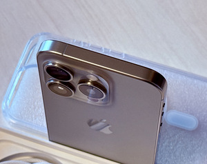 Apple iPhone 15 Pro Natural Ti 128GB v heas korras! (5 foto / 9)