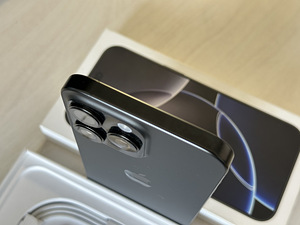 Apple iPhone 16 Pro Max Black Ti 256GB nagu uus! Aku 99% (5 foto / 10)
