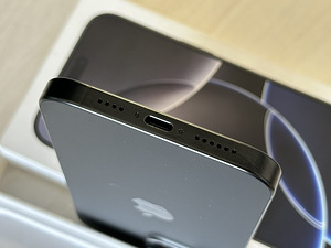 Apple iPhone 16 Pro Max Black Ti 256GB nagu uus! Aku 99% (6 foto / 10)