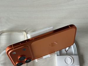 Apple iPhone 17 Pro Orange 256GB eSIM versioon nagu uus! (3 foto / 7)