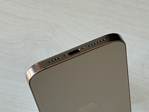Apple iPhone 16 Pro Max Desert Ti 256GB nagu uus! Aku 94% (5 foto / 8)