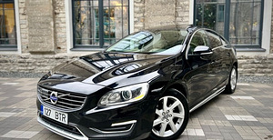 Volvo S60 R-Design (5 foto / 6)