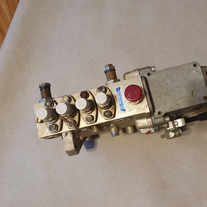 Sissepritse pump (3 foto / 6)