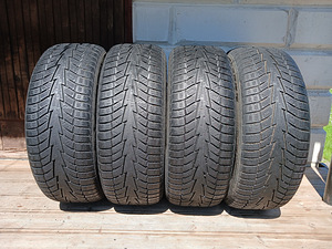 225/55/17 Hankook Winter I-Cept IZ2 (2 фото из 3)