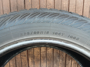225/60/18 Yokohoma Ice Guard IG65 (3 foto / 3)