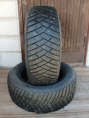 205/60/16 Goodyear UltraGrip Ice Artic
