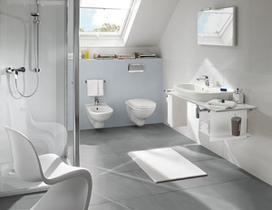 Настенный унитаз Villeroy & Boch со стульчаком SoftClose (2 фото из 4)