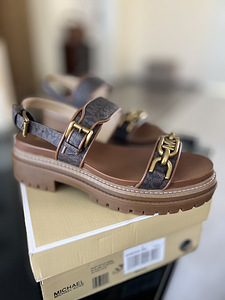 Michael Kors rihmikud , s 40 (3 foto / 6)