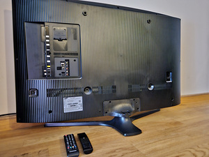 Samsung TV 48” (2 foto / 4)