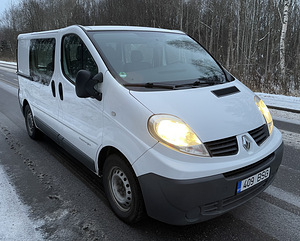 Renault Trafic Passenger 2,5 84KV (2 foto / 13)