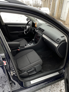 Audi A4 Comfort 2.0 103kV (6 foto / 13)