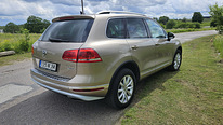 Volkswagen Touareg 2016 года. Меняю на гараж., 2016