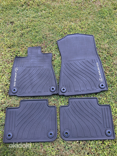 Оригинальные резиновые коврики для Lexus GS (фото #1)