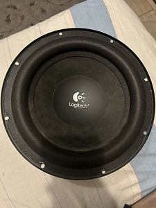 Logitech z5500 Subwoofer 500w (1 foto / 3)