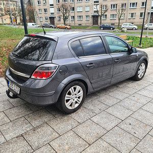 Opel Astra 2.0 Turbo (5 foto / 11)