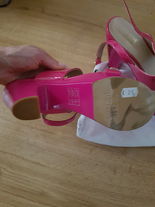 UUED moschino platvormkingad! (4 foto / 4)
