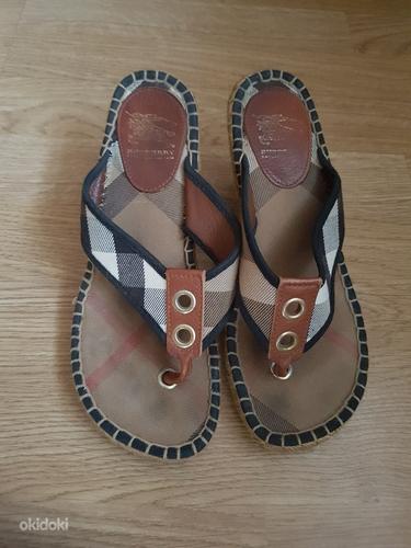 Burberry kingad