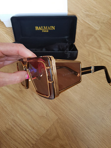 Uued Balmain pàikeseprillid! (2 foto / 8)