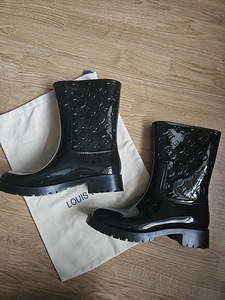 Louis vuitton kummikud/rainboots! (2 foto / 5)