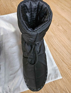 Prada Re Nylon padded talvesaapad! (5 foto / 6)