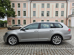 VW Golf 7 Variant Highline 2.0 TDI 2019 (5 foto / 14)