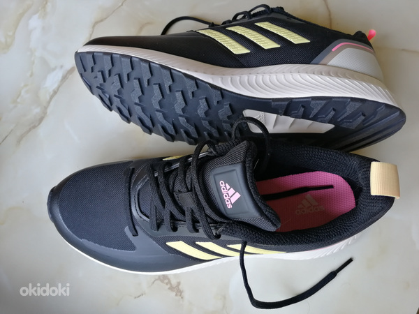Кроссовки Adidas №1. 40. (фото #2)