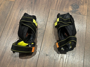 Küünarnukikaitsmed CCM Tacks AS-V PRO (2 foto / 3)