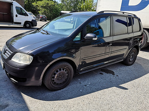Vw touran (1 foto / 4)