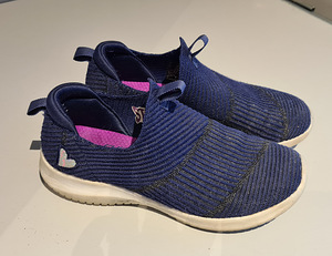 Skechers vabaajajalatsid suurus 33 (3 foto / 3)