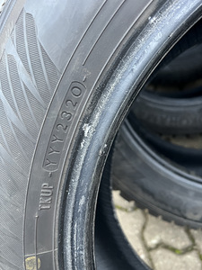 Taverns Yokohama 225/55 r17 (5 фото из 6)