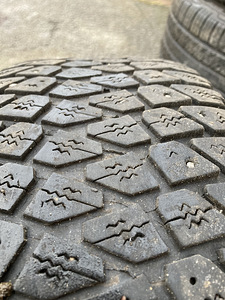 Шины Michelin Ivalo 185 65 14 (2 фото из 5)