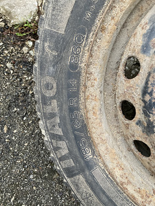 Шины Michelin Ivalo 185 65 14 (5 фото из 5)