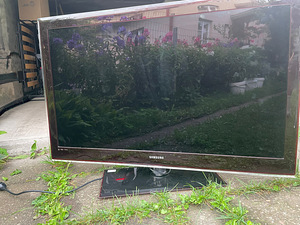 Телевизор Samsung (1 фото из 3)