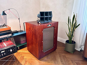 Line Magnetic LM-812 Iconic High-End Speakers (2 foto / 6)