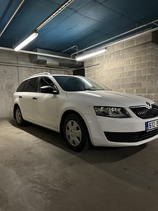 Skoda Octavia 2016 (5 фото из 11)
