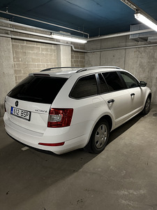 Skoda Octavia 2016 (6 фото из 11)