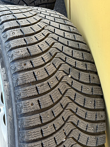 Шины Michelin на дисках 4 шт (1 фото из 6)