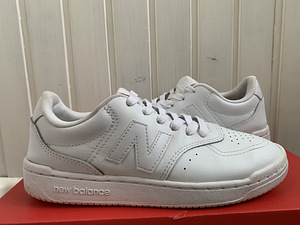 Valged nahast vabaajajalatsid/tossud New Balance s.37,5 (1 foto / 6)