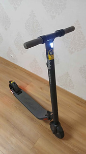 Ninebot Segway Kickscooter ES2 (1 foto / 4)