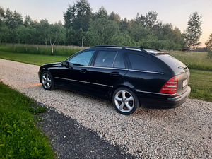 MERCEDES-BENZ C 220 CDI (6 фото из 10)