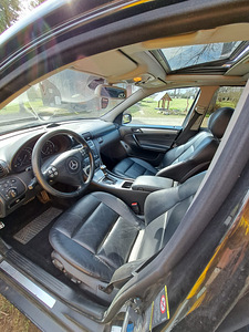 MERCEDES-BENZ C 220 CDI (10 фото из 10)