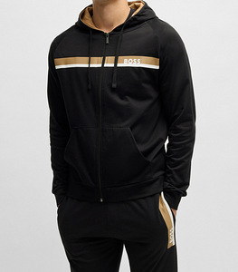 Новый костюм Hugo Boss, Prada, Versace, D&G (8 фото из 9)