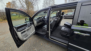 Chrysler grand voyager (6 foto / 14)