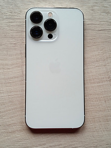 iPhone 13 Pro 128GB Silver (2 foto / 8)