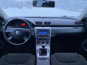 Volkswagen Passat B6 1.9TDI 77kw 2005 (7 foto / 14)