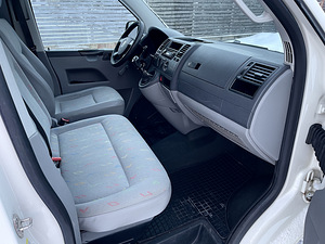Volkswagen Transporter T5 (11 foto / 14)